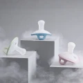 Mombella Silikonowy smoczek uspokajający Lavender Fog 004.jpg