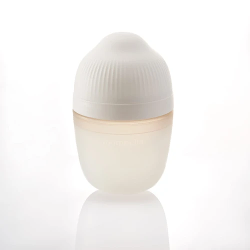 NOWA! Antykolkowa butelka dla niemowlaka po 3 miesiącu Breast Shape Ivory - silikon, 210 ml | Mombella