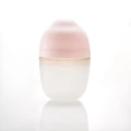 Mombella Butelka Antykolkowa dla Noworodka Breast Shape Old Roze Silikonowa 210 ml mood 001.jpg