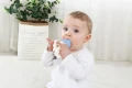 Gryzak silikonowy ośmiornica light blue Mombella 003.jpg